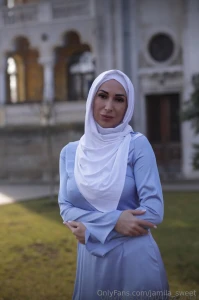 Sometimes all you need for a good day is to put on your favorite dress