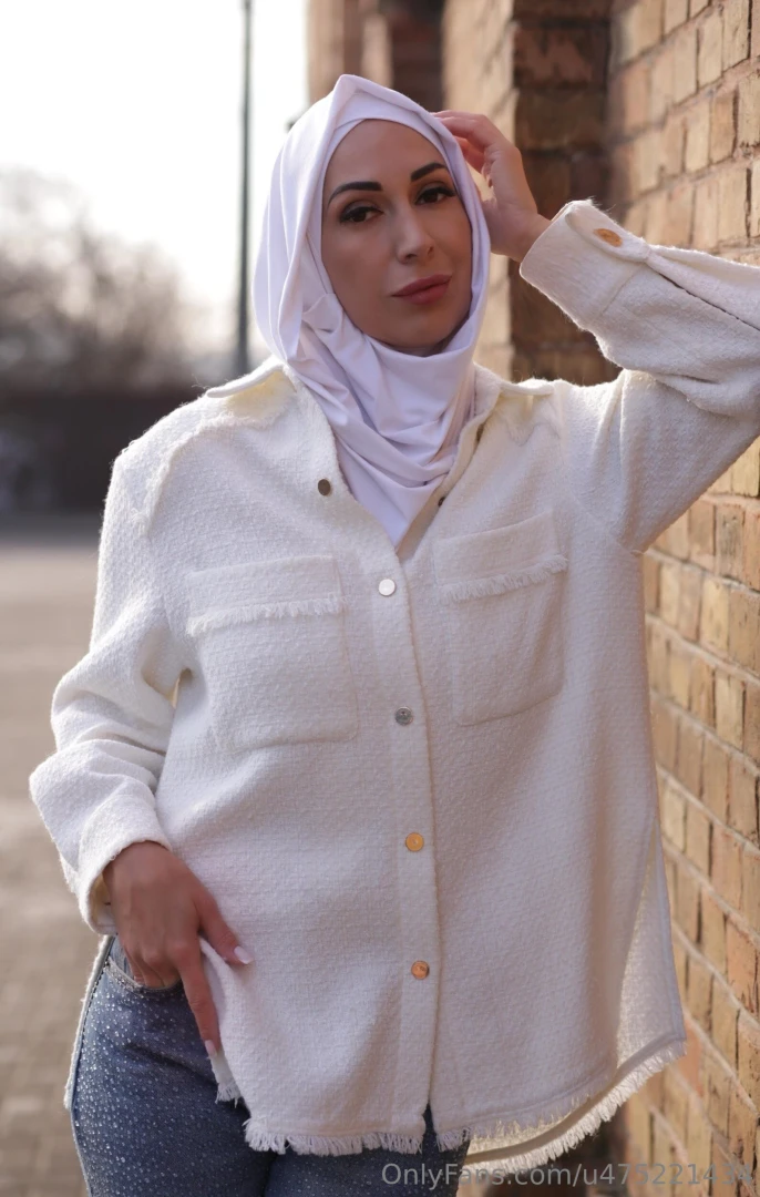 Calm confident and a little sunshine - the perfect recipe for a good 