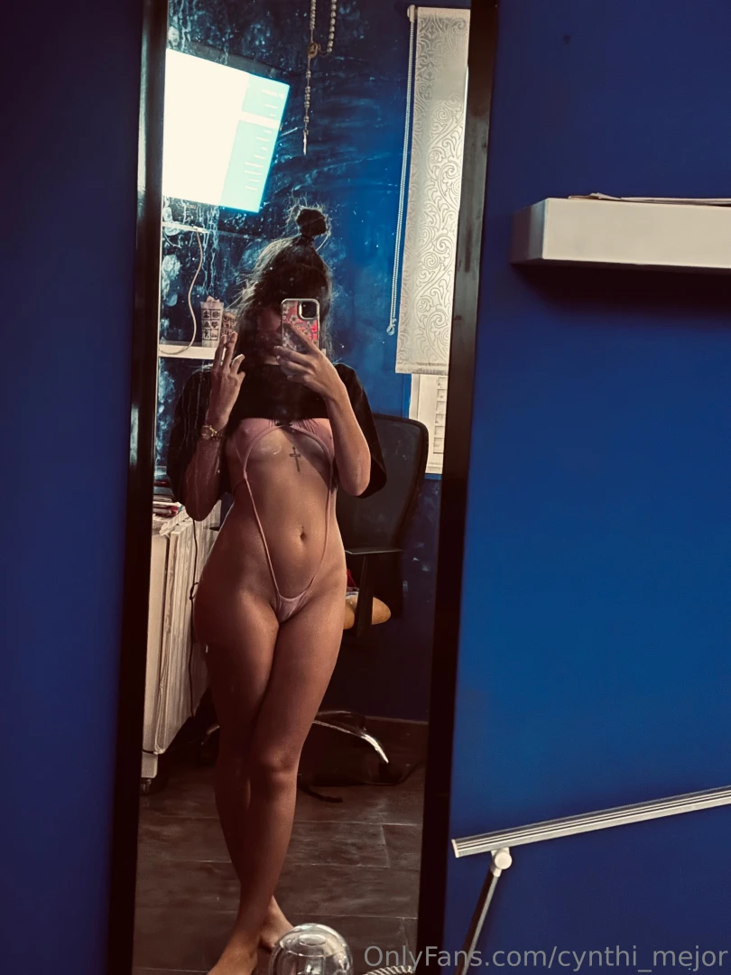 Solo con un pinkie ring 