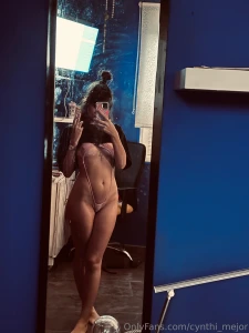 Solo con un pinkie ring