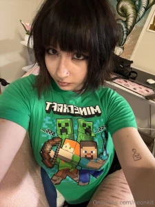 Who likes my minecraft shirt part 1