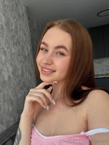 May be ugly but 1 i text back in less than 5 sec 2 i m funny 3 i eat 4