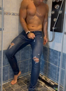 Lucas soaked in denim