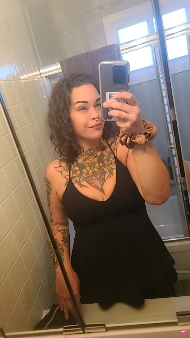 Last summer vs today shoveling 100 nuggets into my face whole video to 