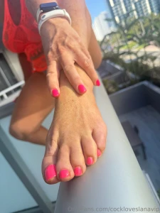 Ass tits amp feet check your dms for an entire picture set part 1