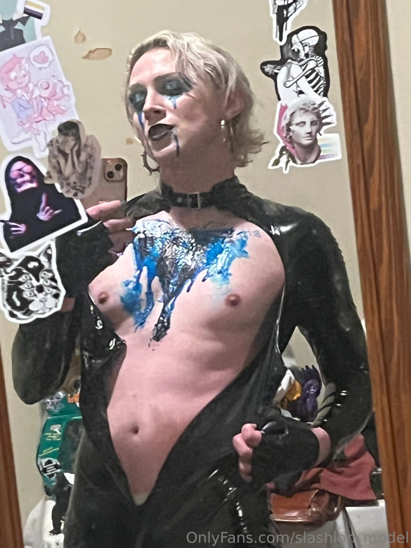I have a new photoshoot coming soon but i just finished a fun artsy part 7 