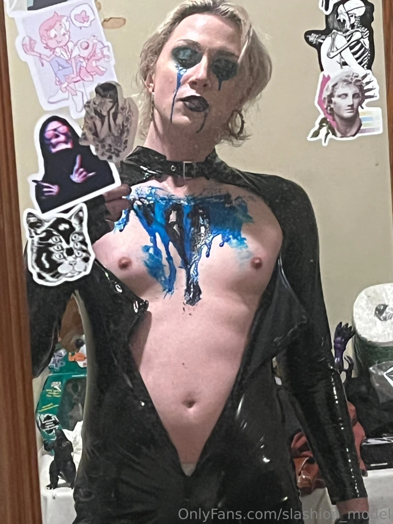 I have a new photoshoot coming soon but i just finished a fun artsy part 4 