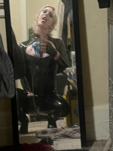 I have a new photoshoot coming soon but i just finished a fun artsy part 5