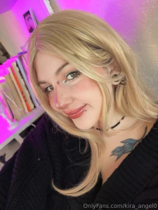 Something about this photo makes me feel irresistible do you feel that