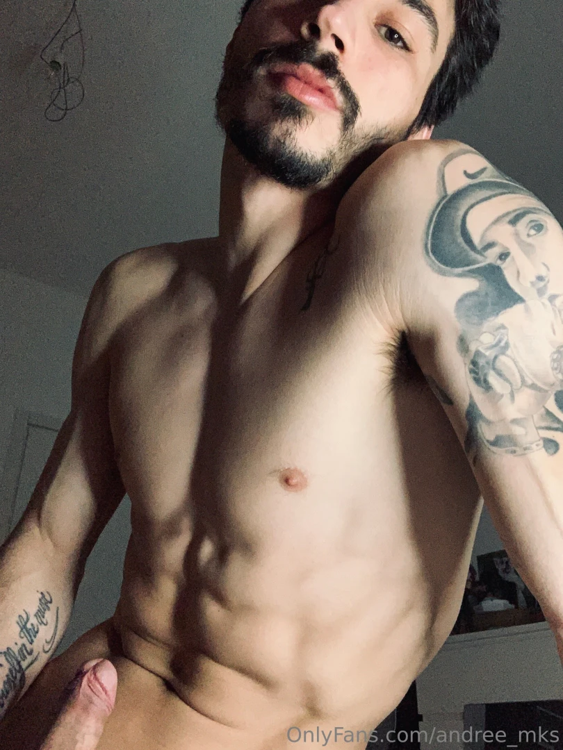 I wait for you every day on dm also for videocall don t be shy 