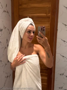 There s room for 2 ya kno