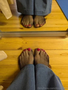 Just a cute nails in fishnets part 1