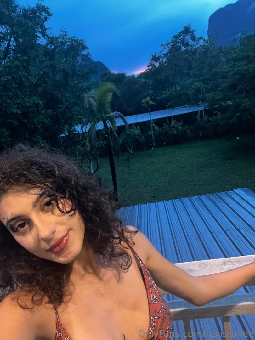 The sky s putting on a show but let s be real your eyes haven t left 