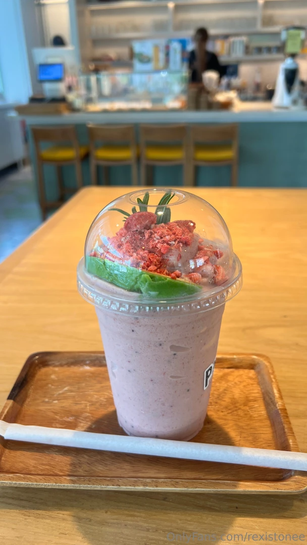 Sweet thick and just begging to be wrapped around your lips one sip 