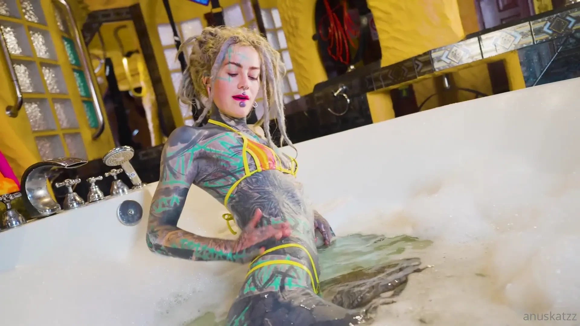 New release date 27 4 nbsp new free clip for you here even as a lover 