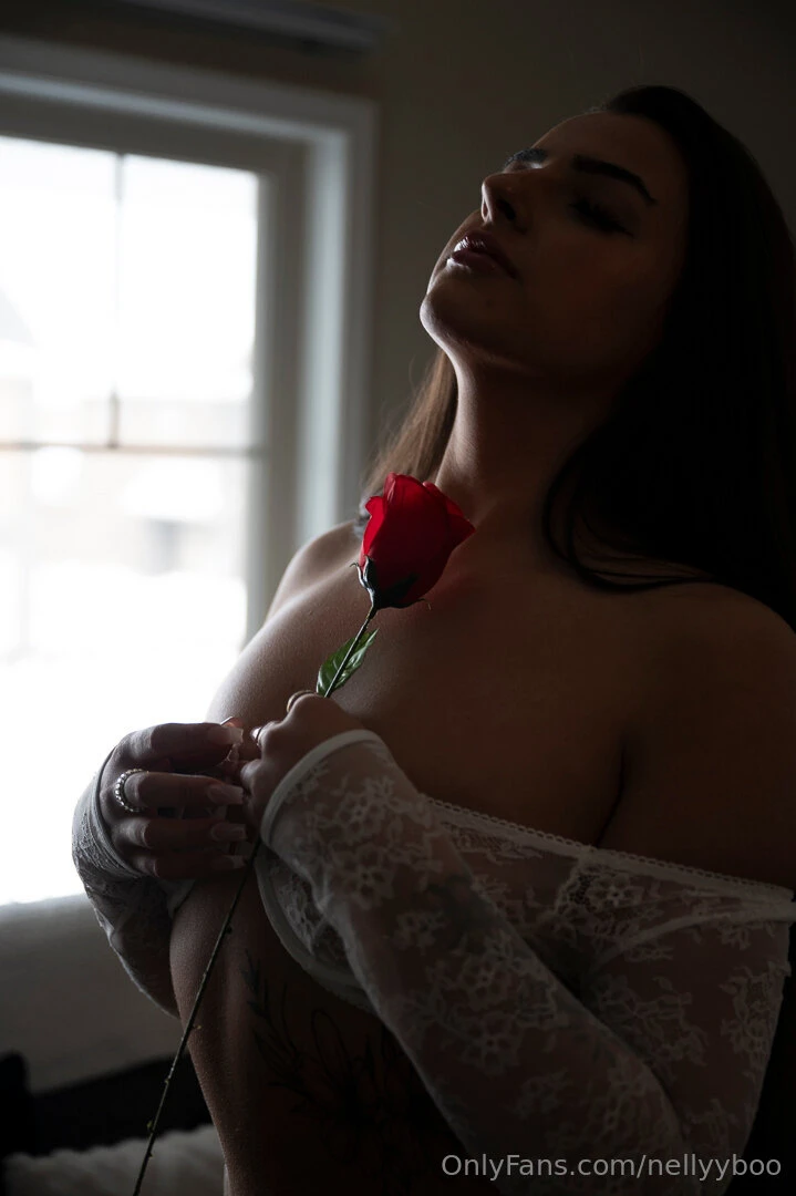 I bloom best when ur watching 