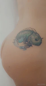 Tip your girl don t be a peeping tom part 1