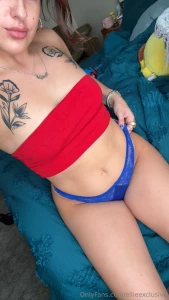 First fan who tips 15bucks gets the 400 worth of bundle