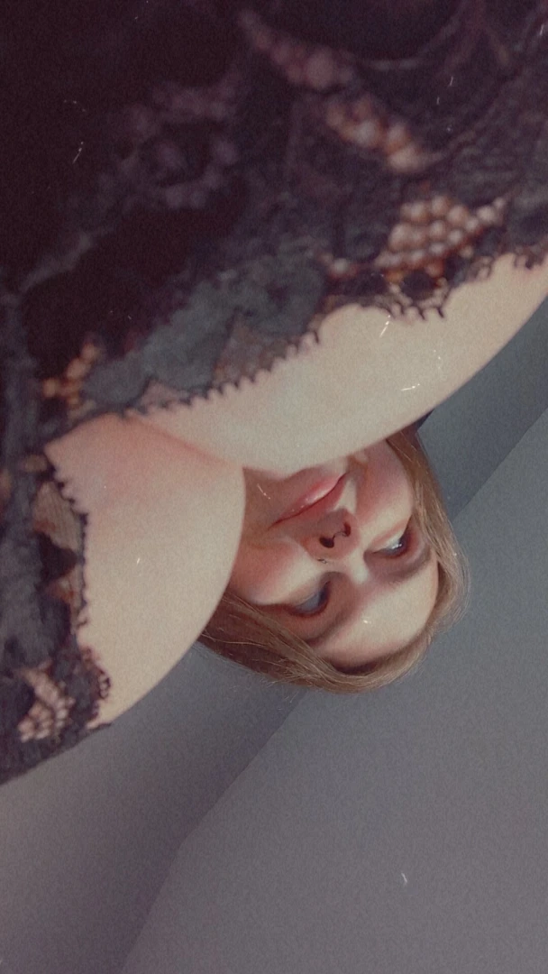 Cum have fun w me i wanna make you shoot a huge load just for me 