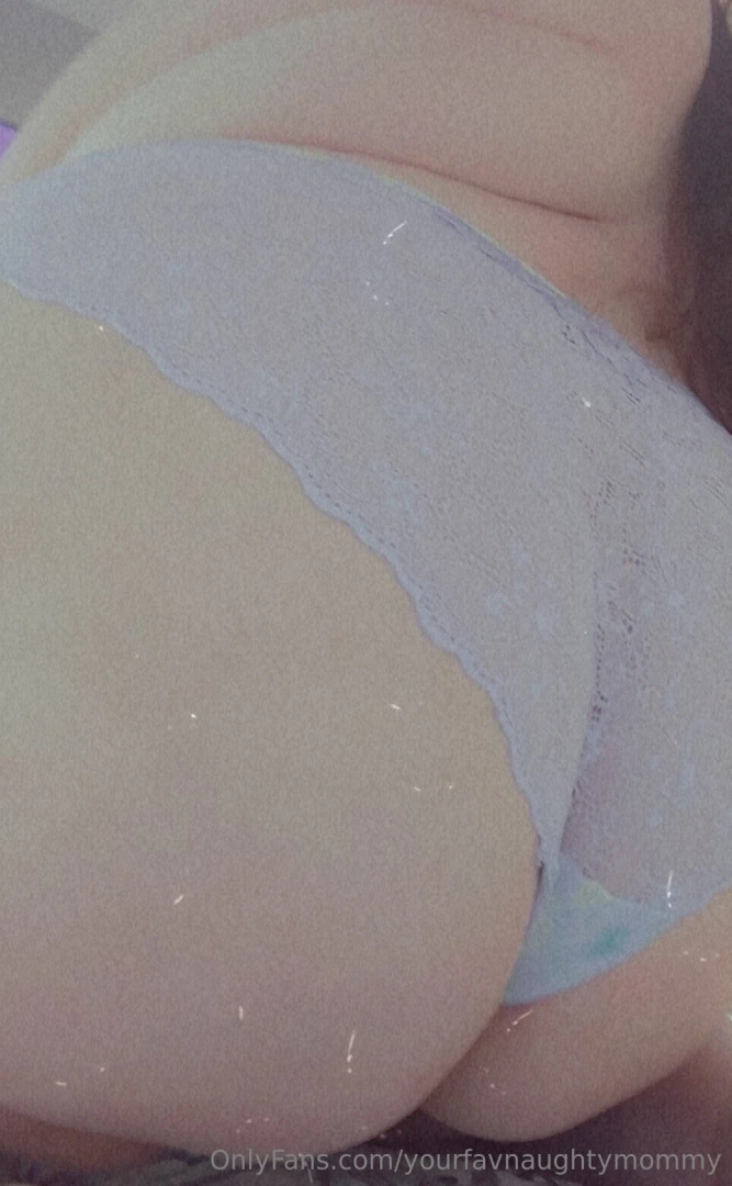 Run to my paid page to see a pretty pussy pic from today s new post 