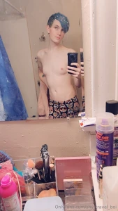 Morning shower selfie