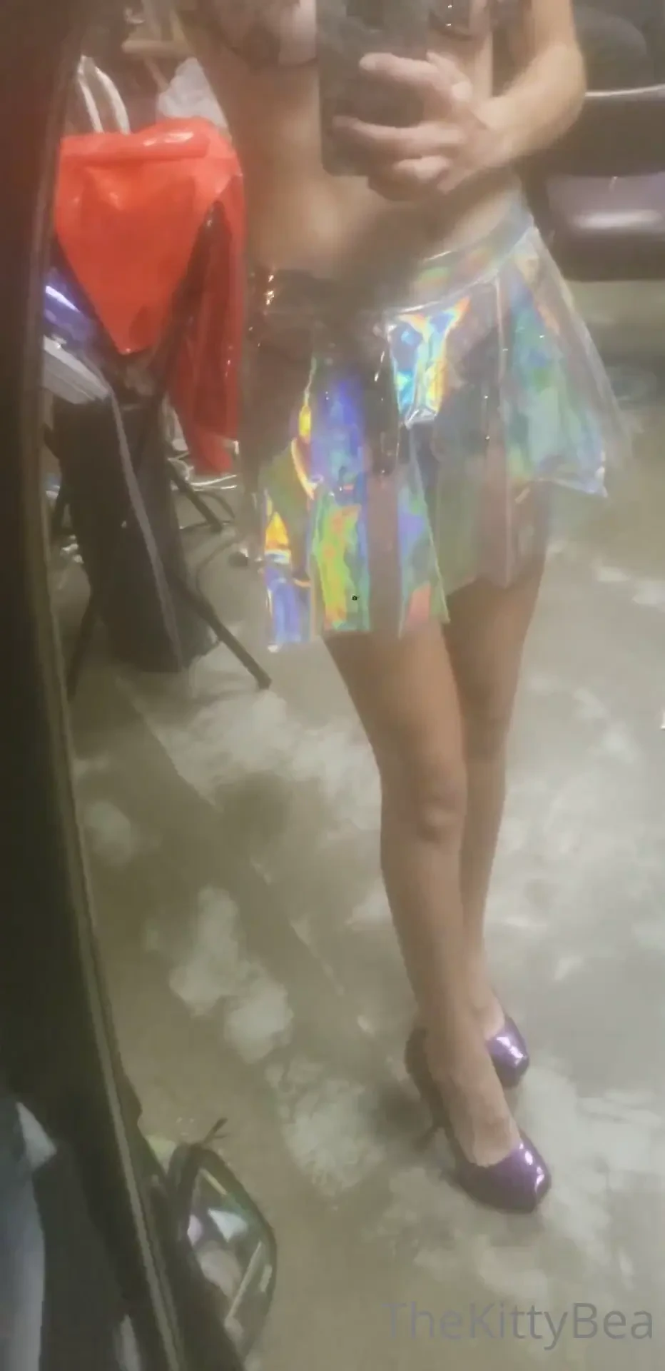 I just know you want a teaser of my new favorite outfit 