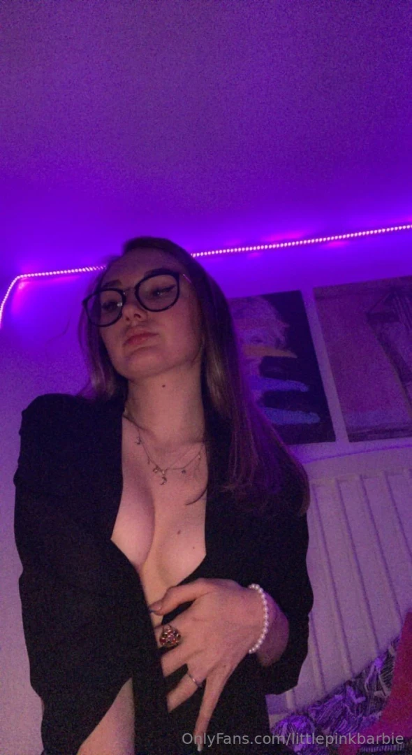 Amici vi presento la mia amica diavoletta sabrinacalda6 affidabile e 