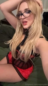 I looked so good after my performance last night i bet you wanna see part 1