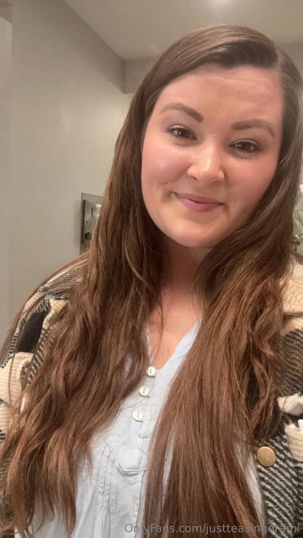 Always smiling these days how are you beautiful people doing 