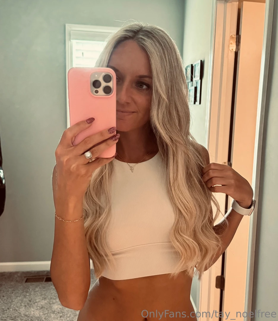 What do you guys think long or short hair 