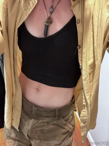 Needs tummy kisses