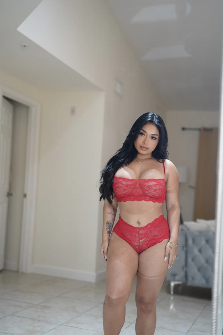 Good morning daddy send me that morning wood so i can gas you up 