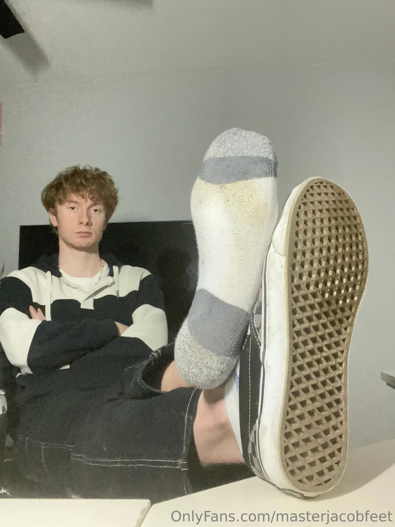 Kicking off my shoes to reveal these sweaty socks and soles get to part 3 