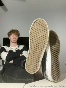 Kicking off my shoes to reveal these sweaty socks and soles get to part 1