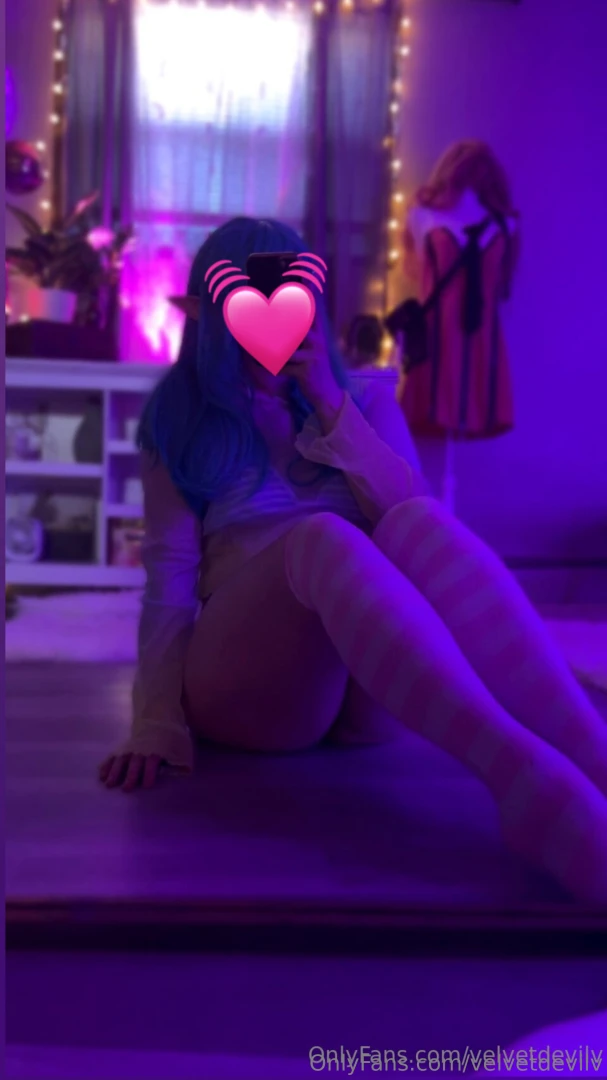 Elf girl booty lt 3 do you guys like costume-y lewds i might dress up 