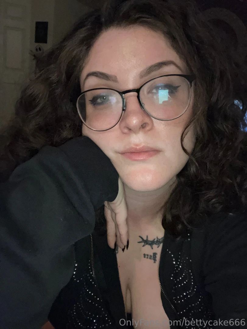 Gave myself a haircut and a manicure part 2 