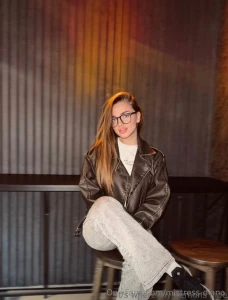 Advertising free sextape and dick rate for the first 5 fans follow her part 5