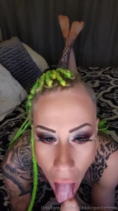 Virtual sexting mulla on tyls ja mua panettaa hirveesti ja m toivon part 1