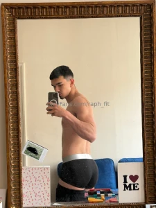 Tu pr f res mes abdos ou mon beau petit cul part 1