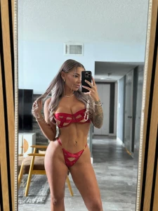 Roses are red violets are blue here s your reminder that i m the best