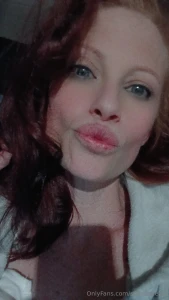 Good morning you guys no sunshine today rainy days make me wet