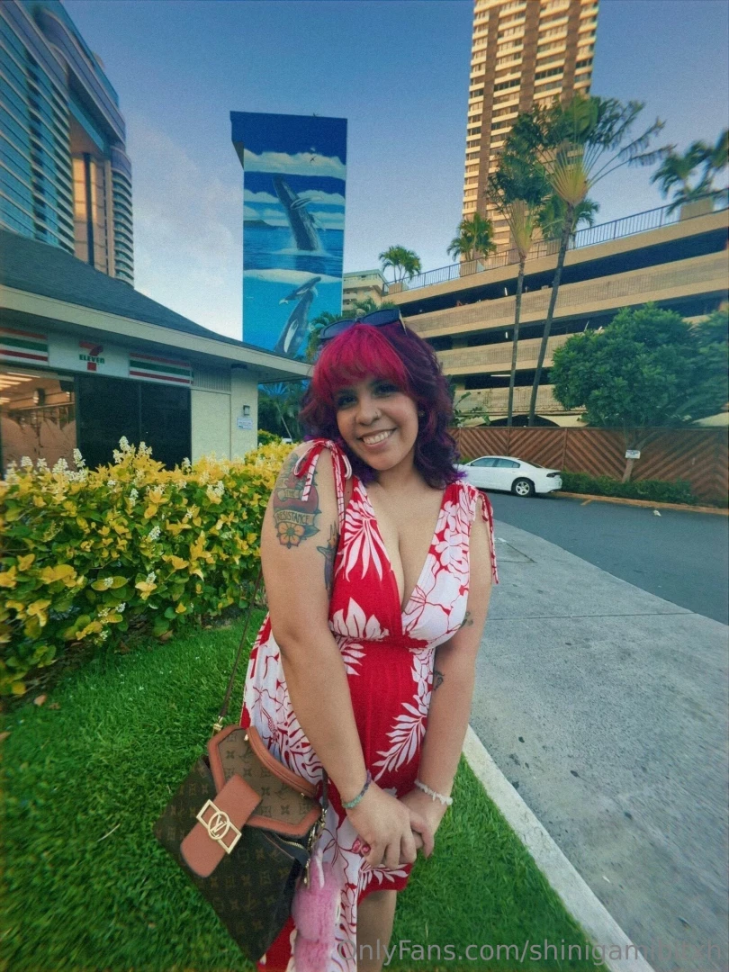 In hawaii for the week what type of content do you wanna see 