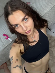 Eye contact isn t optional it s mandatory