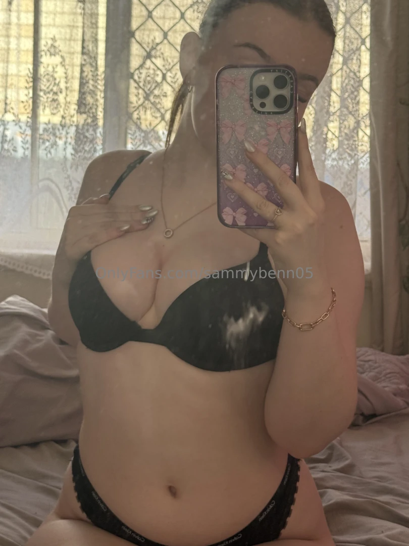 I know what you re looking at wanna see what happens next dm me 