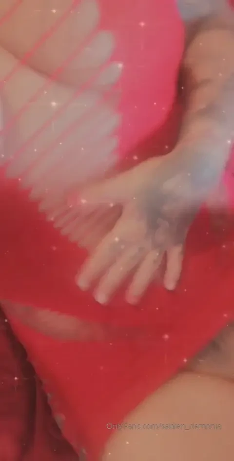 It feels like a red fishnets kind of day 