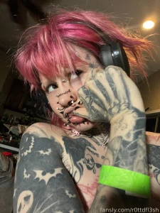 Do u like my tiny feet 3 part 1