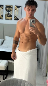 What if this towel decides it doesnt wanna stay up anymore its for u