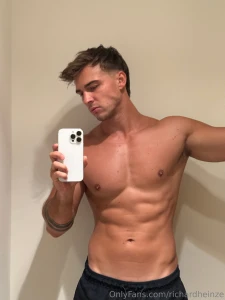 Post-gym pump mirror selfie just for you been keeping things part 1