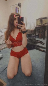 I ve got the cutest bikini and the cutest booty i swear to godsd