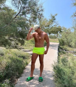 One stroke and you re hooked